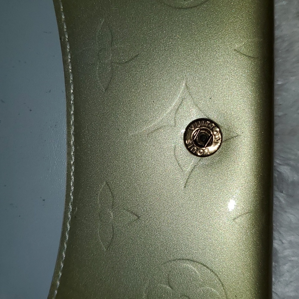 Louis Vuitton Vernis Compact Double Sided Wallet - Picture 10 of 14